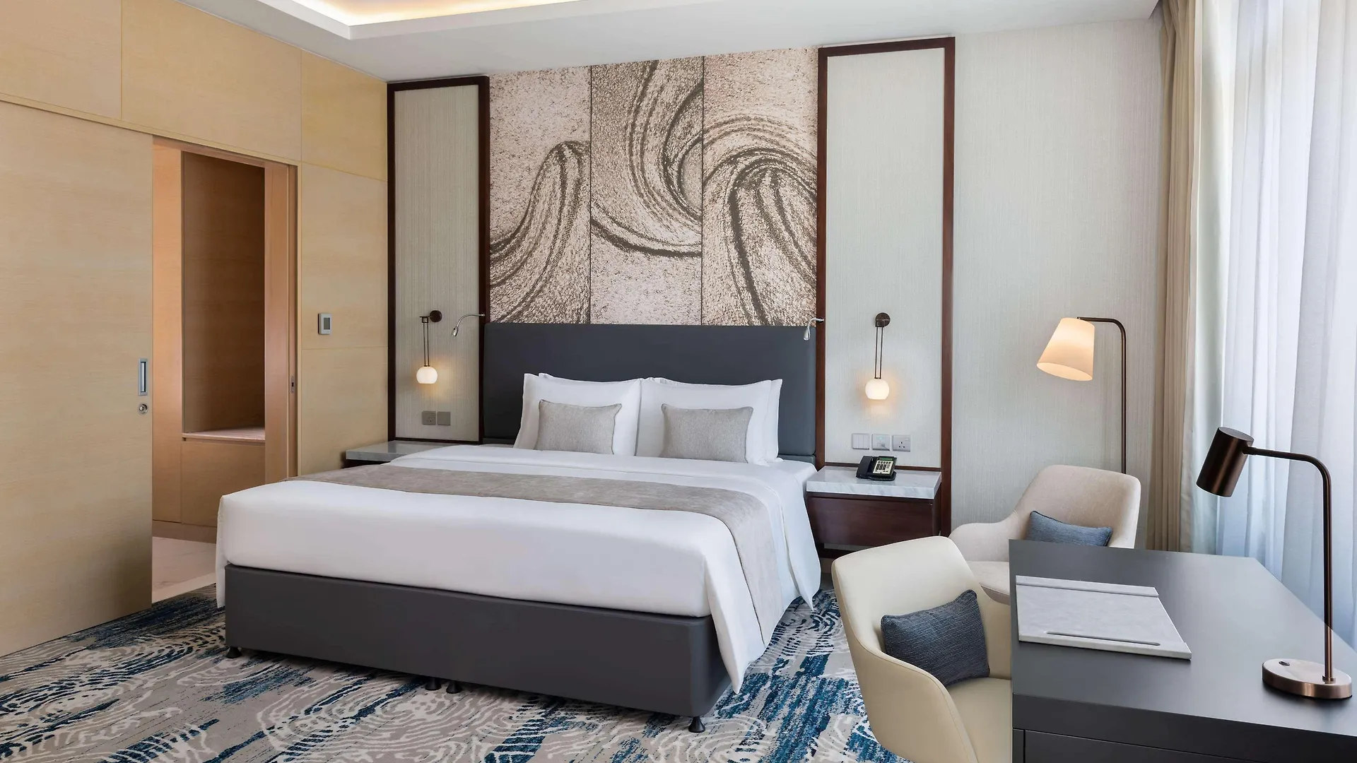 Novotel Dubai Gold District Otel