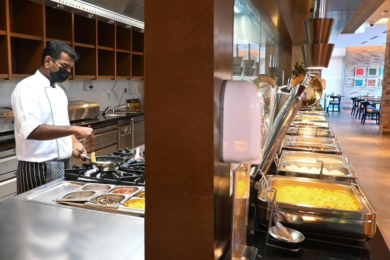 Novotel Dubai Gold District Otel