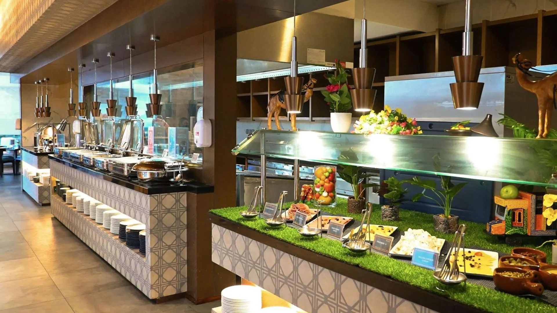 Novotel Dubai Gold District Hotel