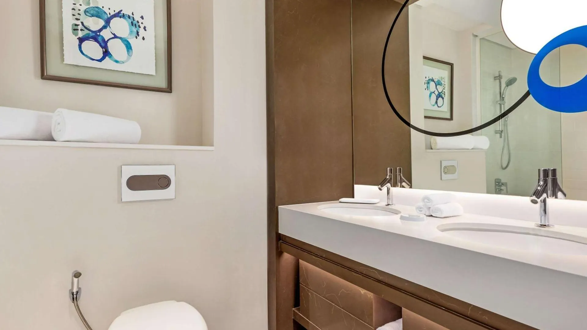 Novotel Dubai Gold District 4*,