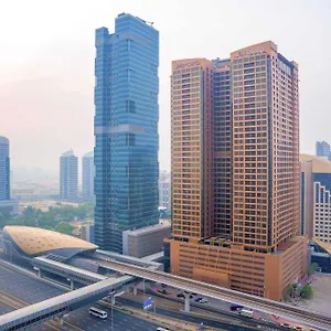 מלון Mercure Barsha Heights And